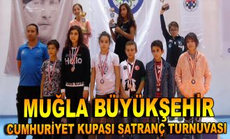 Büyükşehir Cumhuriyet Kupası Satranç Turnuvası sona erdi